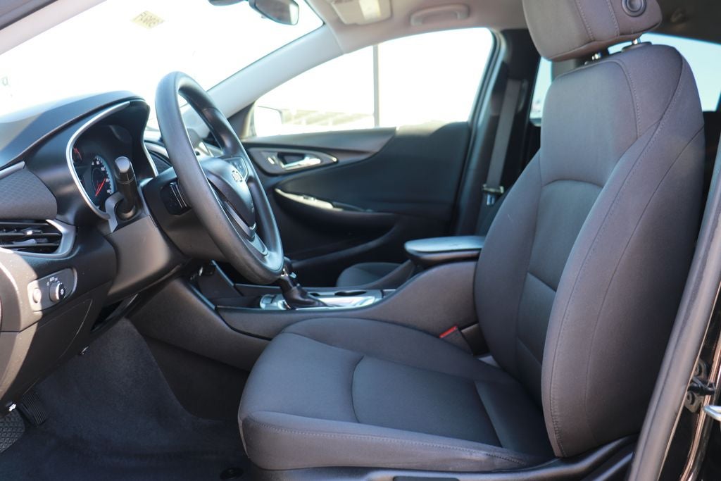 2022 Chevrolet Malibu LS 1LS