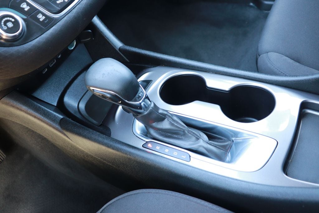 2022 Chevrolet Malibu LS 1LS