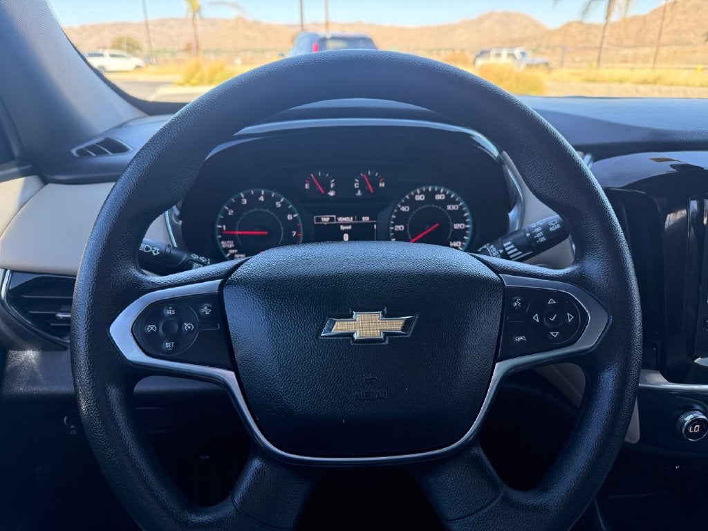 2023 Chevrolet Traverse LS