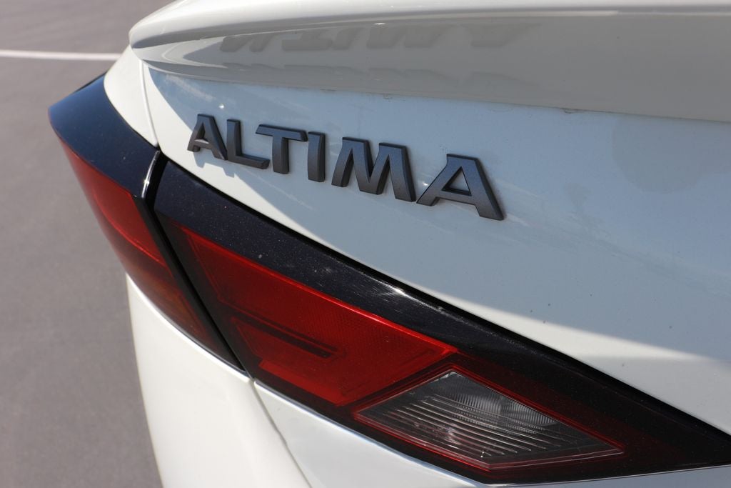 2023 Nissan Altima 2.0 SR