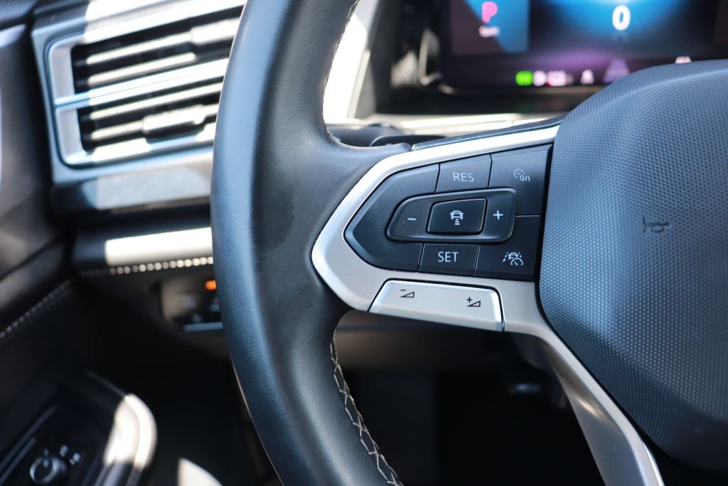 2025 Volkswagen Atlas Cross Sport 2.0T SE w/Technology