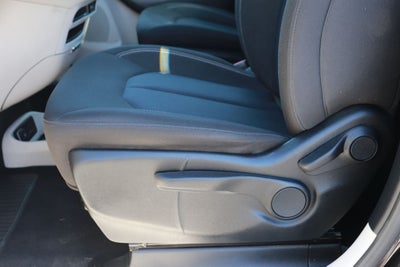 2020 Chrysler Voyager L
