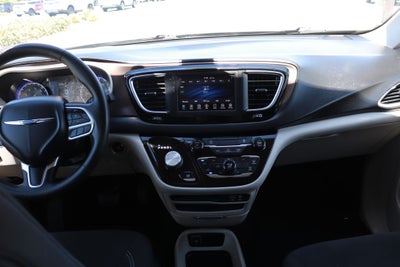 2020 Chrysler Voyager L