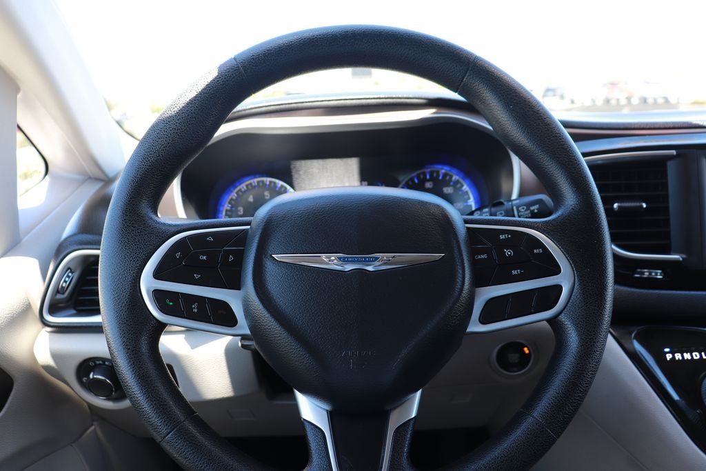 2020 Chrysler Voyager L