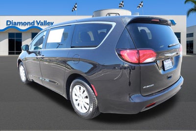 2020 Chrysler Voyager L