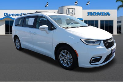 2022 Chrysler Pacifica Touring L