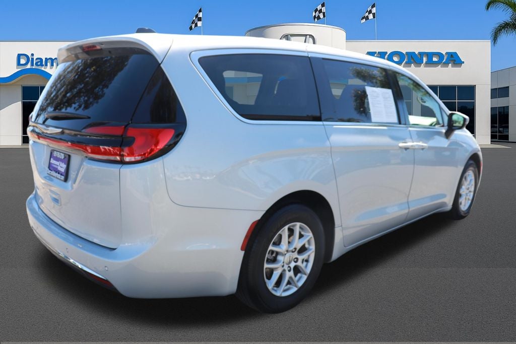 2023 Chrysler Pacifica Touring L