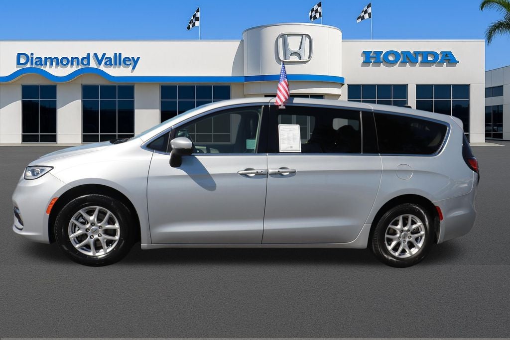 2023 Chrysler Pacifica Touring L