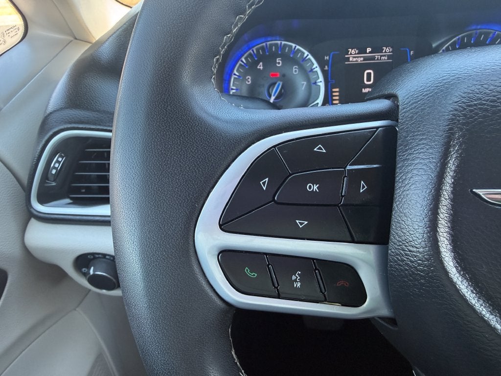 2023 Chrysler Voyager LX