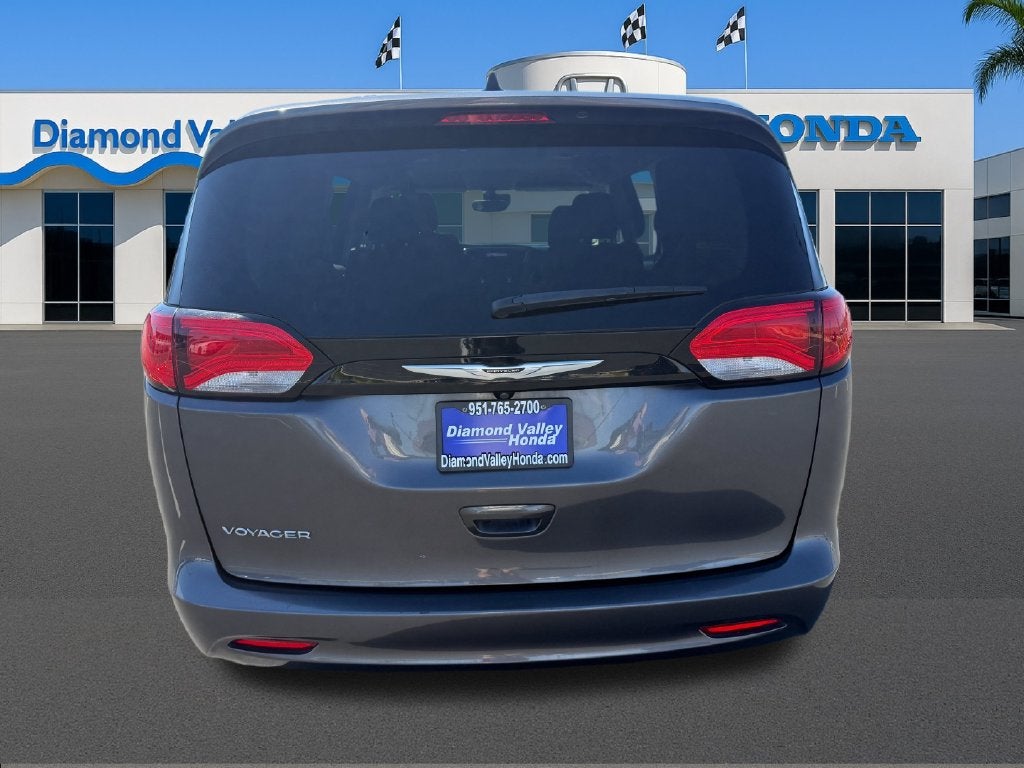 2023 Chrysler Voyager LX