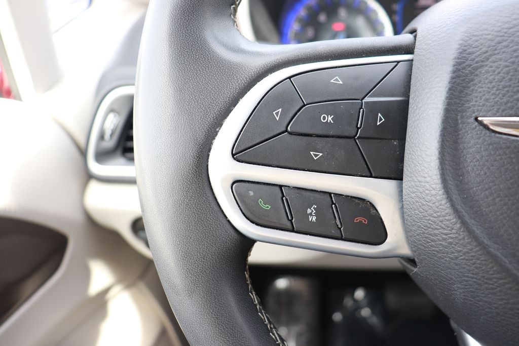 2023 Chrysler Voyager LX