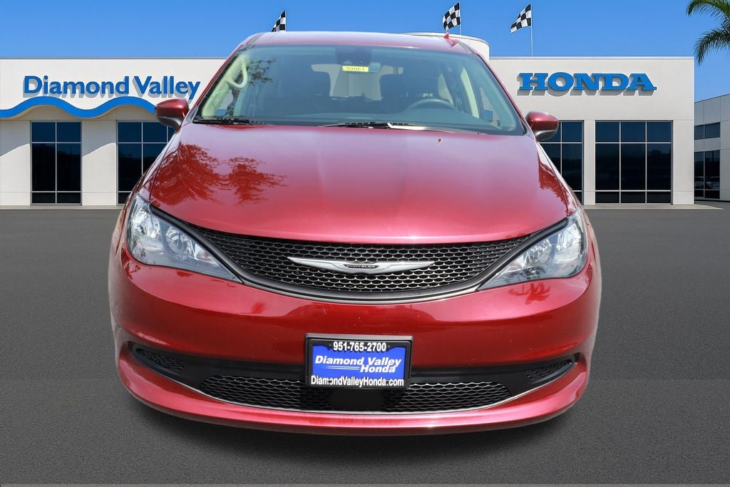 2023 Chrysler Voyager LX