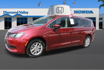 2023 Chrysler Voyager LX