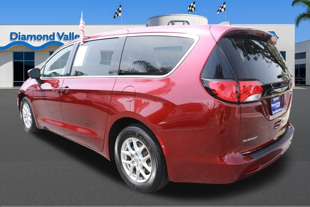 2023 Chrysler Voyager LX