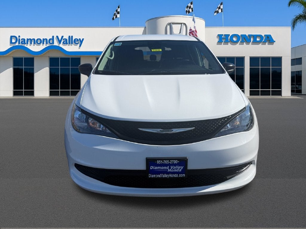 2024 Chrysler Voyager LX