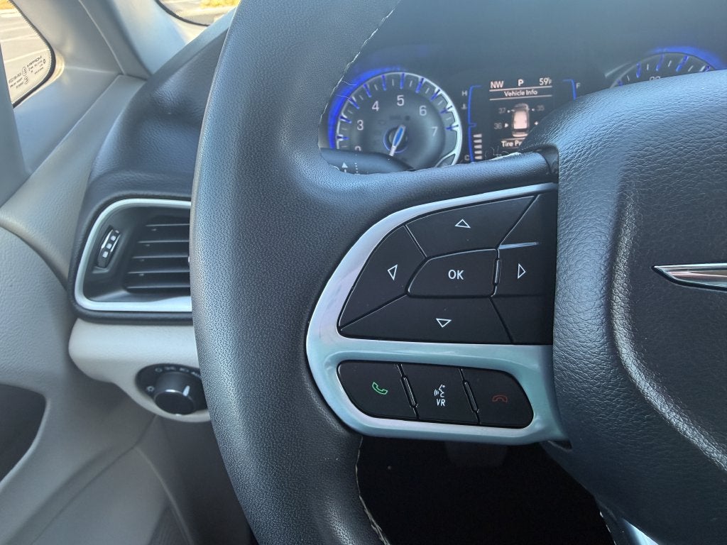 2024 Chrysler Voyager LX
