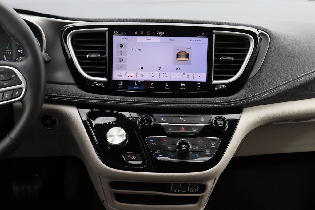 2023 Chrysler Pacifica Hybrid Touring L