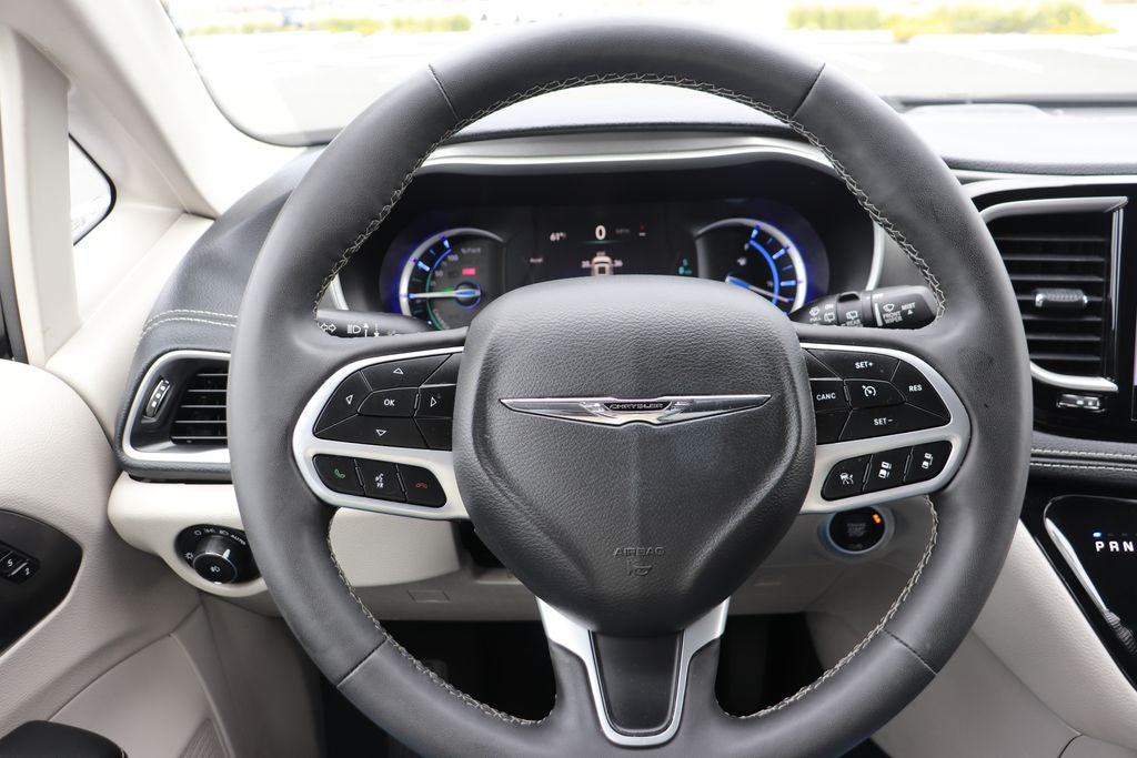 2023 Chrysler Pacifica Hybrid Touring L