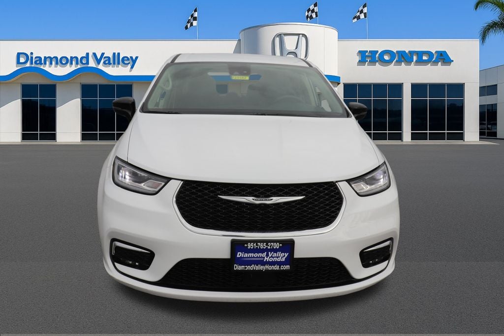 2024 Chrysler Pacifica Hybrid Select