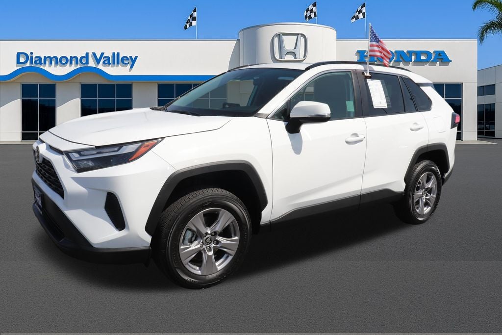 2025 Toyota RAV4 XLE