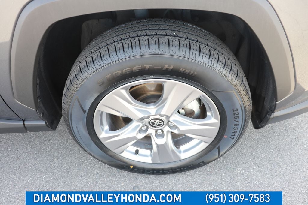 2025 Toyota RAV4 XLE