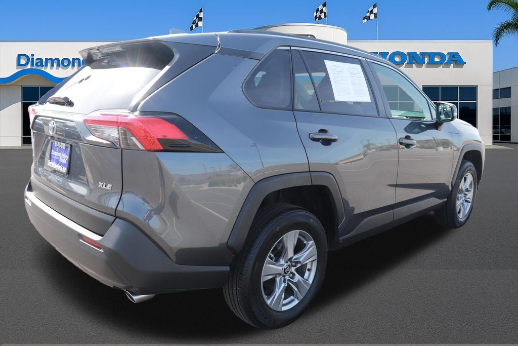 2025 Toyota RAV4 XLE