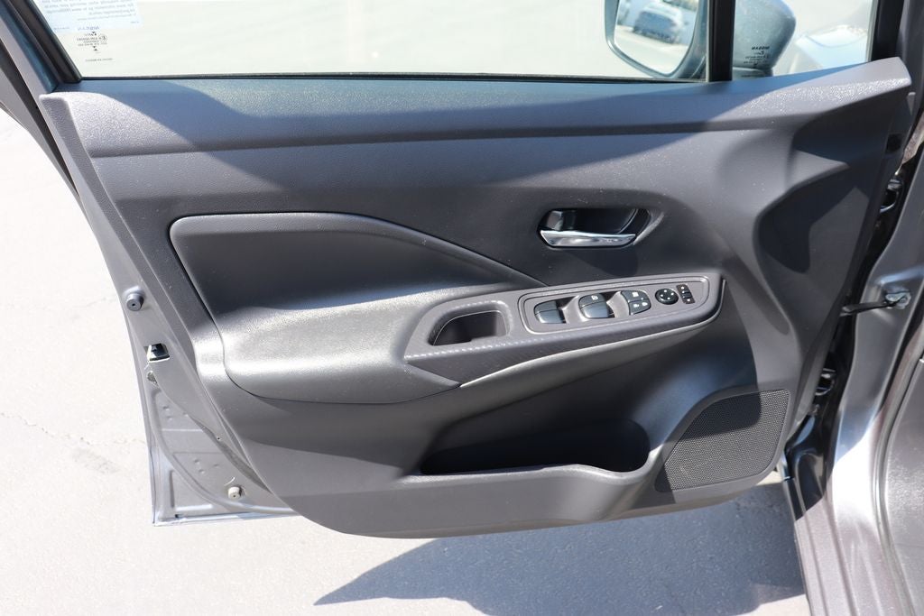 2023 Nissan Versa 1.6 SV