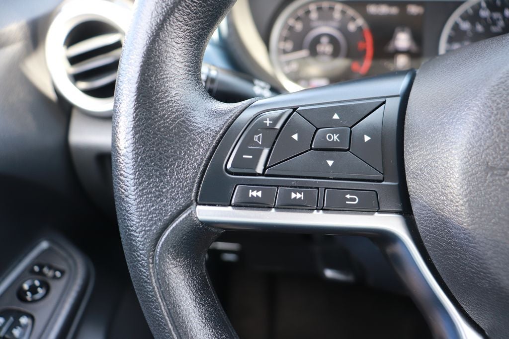 2023 Nissan Versa 1.6 SV