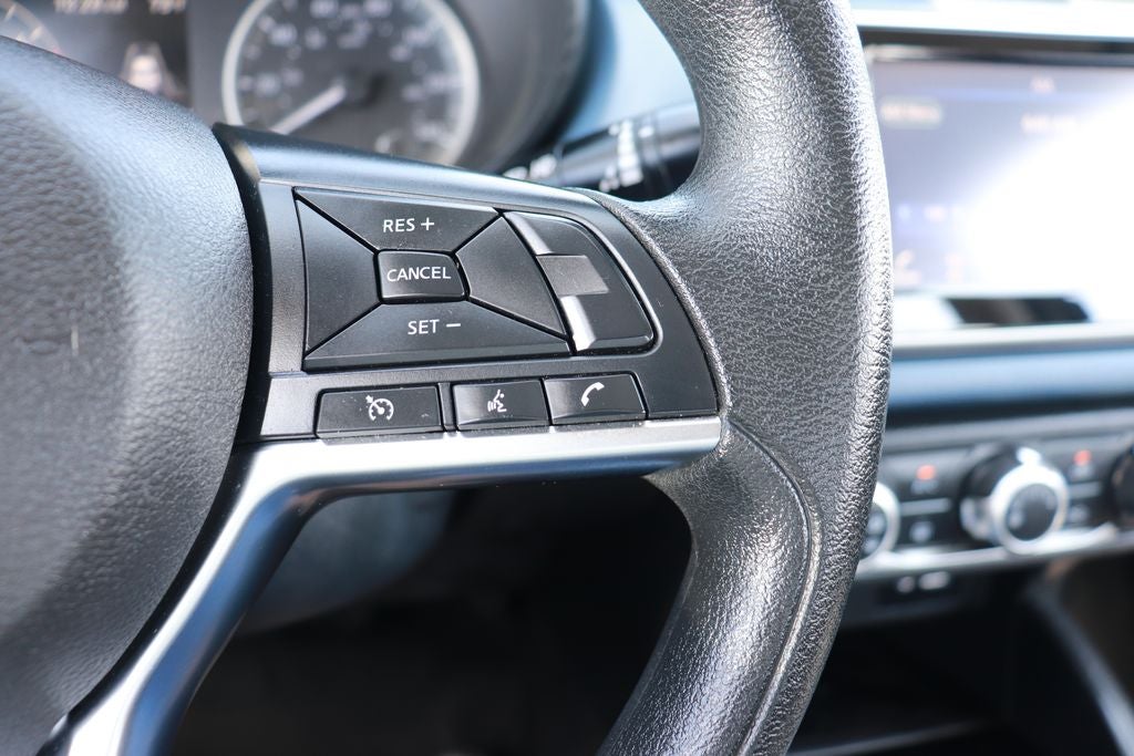 2023 Nissan Versa 1.6 SV