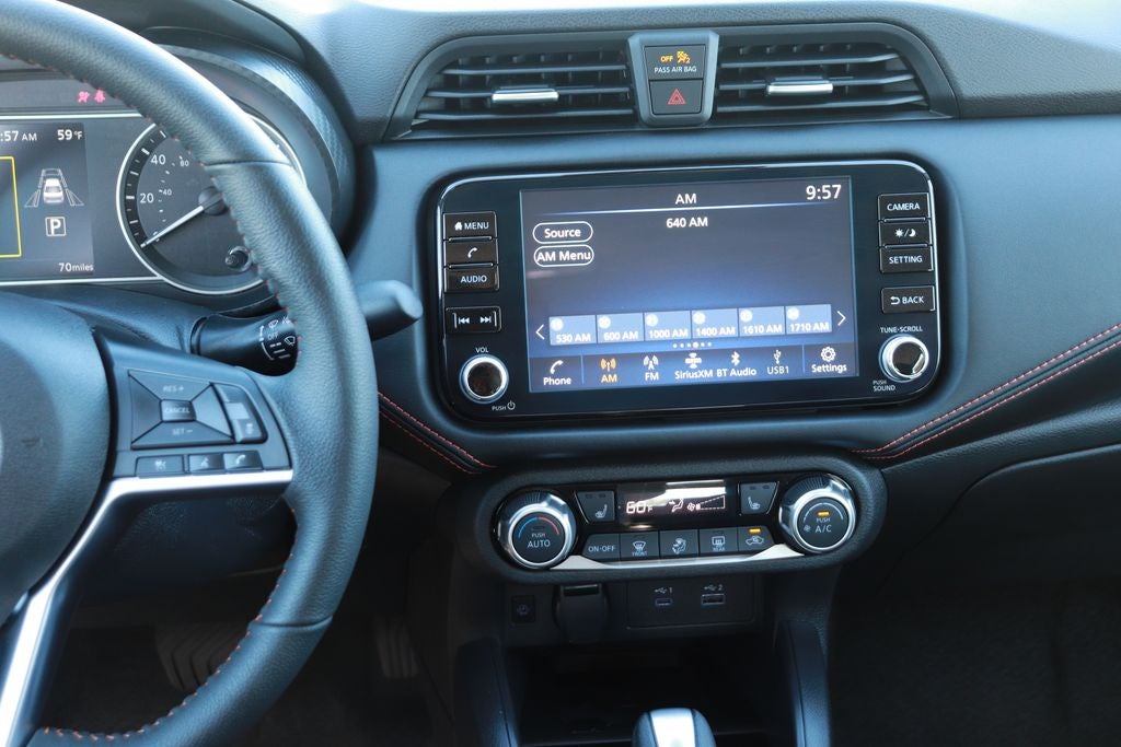 2025 Nissan Versa 1.6 SR