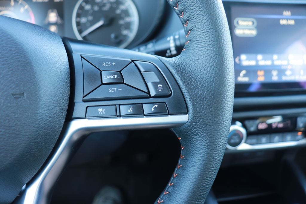 2025 Nissan Versa 1.6 SR