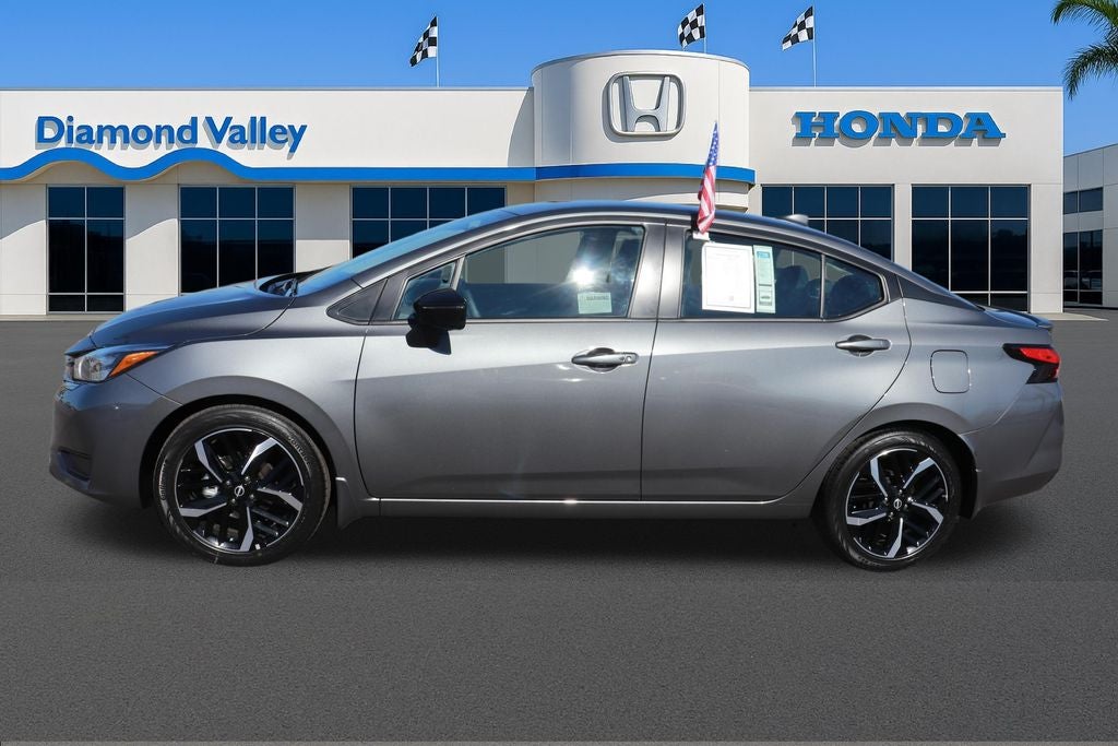 2025 Nissan Versa 1.6 SR