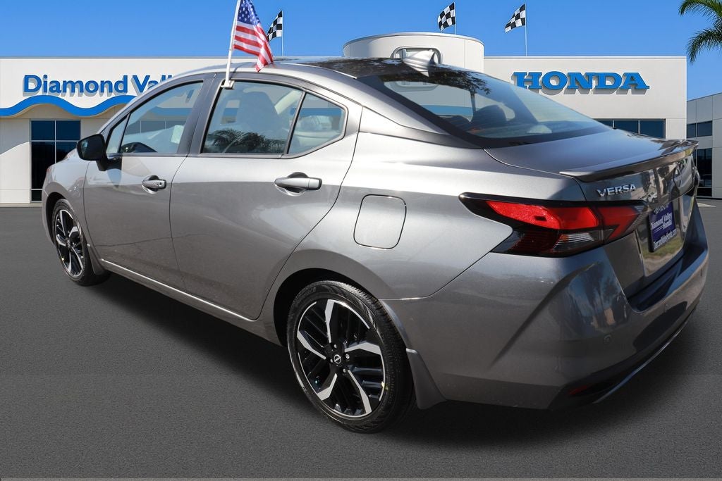 2025 Nissan Versa 1.6 SR