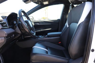 2025 Toyota Camry Hybrid SE