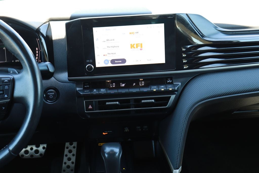 2025 Toyota Camry Hybrid SE