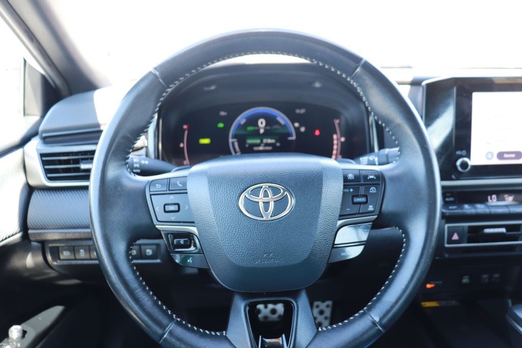 2025 Toyota Camry Hybrid SE