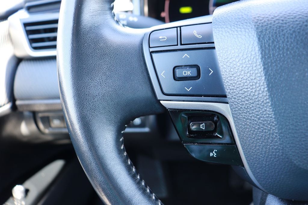 2025 Toyota Camry Hybrid SE