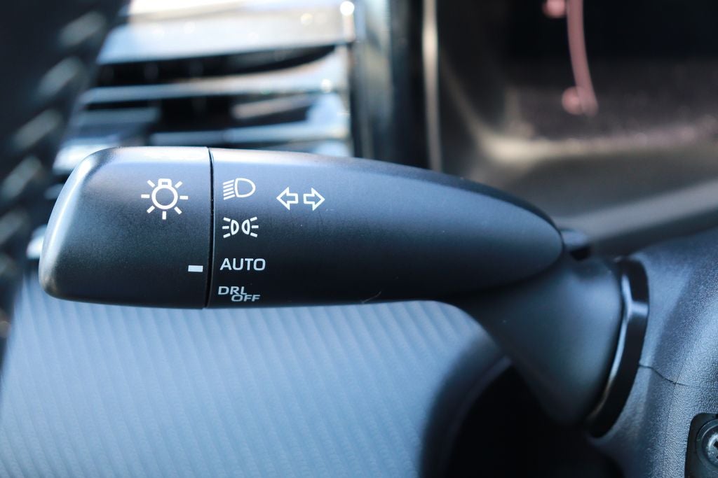 2025 Toyota Camry Hybrid SE
