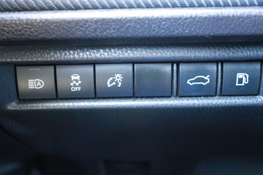 2025 Toyota Camry Hybrid SE