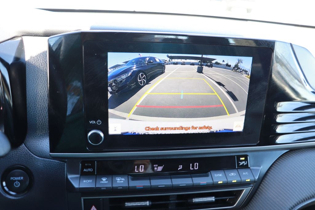 2025 Toyota Camry Hybrid SE