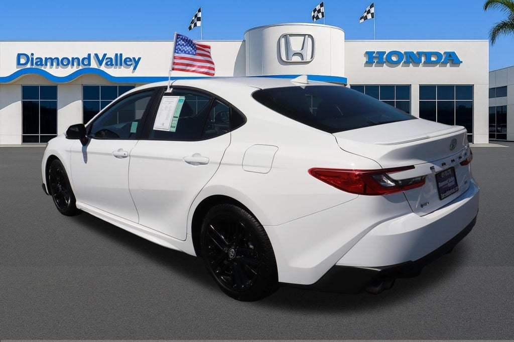 2025 Toyota Camry Hybrid SE