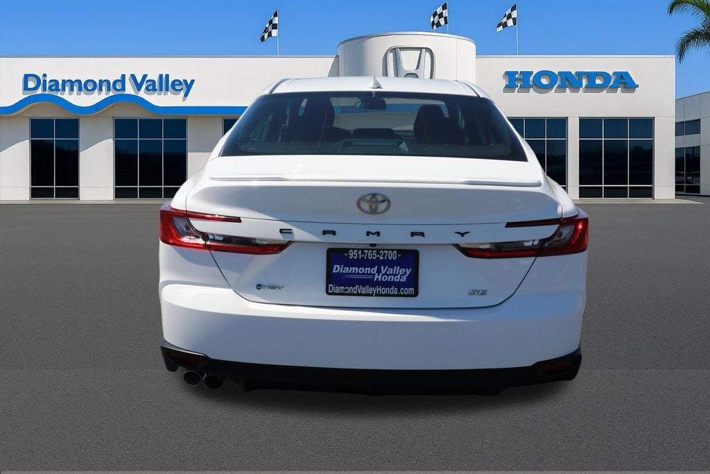 2025 Toyota Camry Hybrid SE