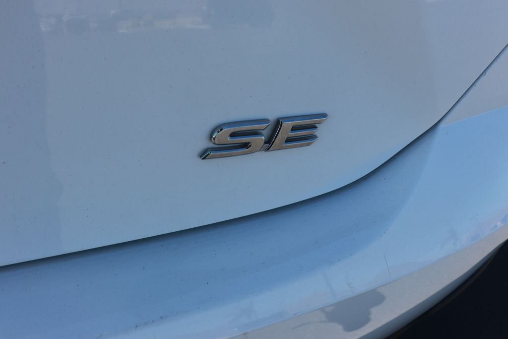 2025 Toyota Camry Hybrid SE