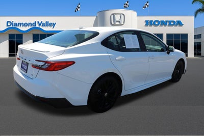 2025 Toyota Camry Hybrid SE