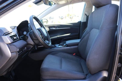 2025 Toyota Camry Hybrid LE