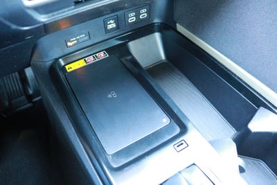 2025 Toyota Camry Hybrid LE