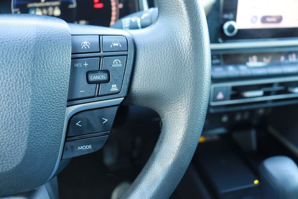 2025 Toyota Camry Hybrid LE