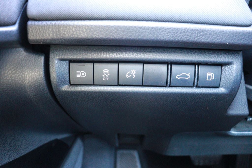 2025 Toyota Camry Hybrid LE
