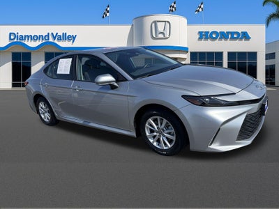 2025 Toyota Camry Hybrid LE