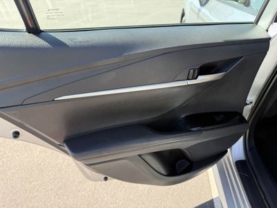 2025 Toyota Camry Hybrid LE